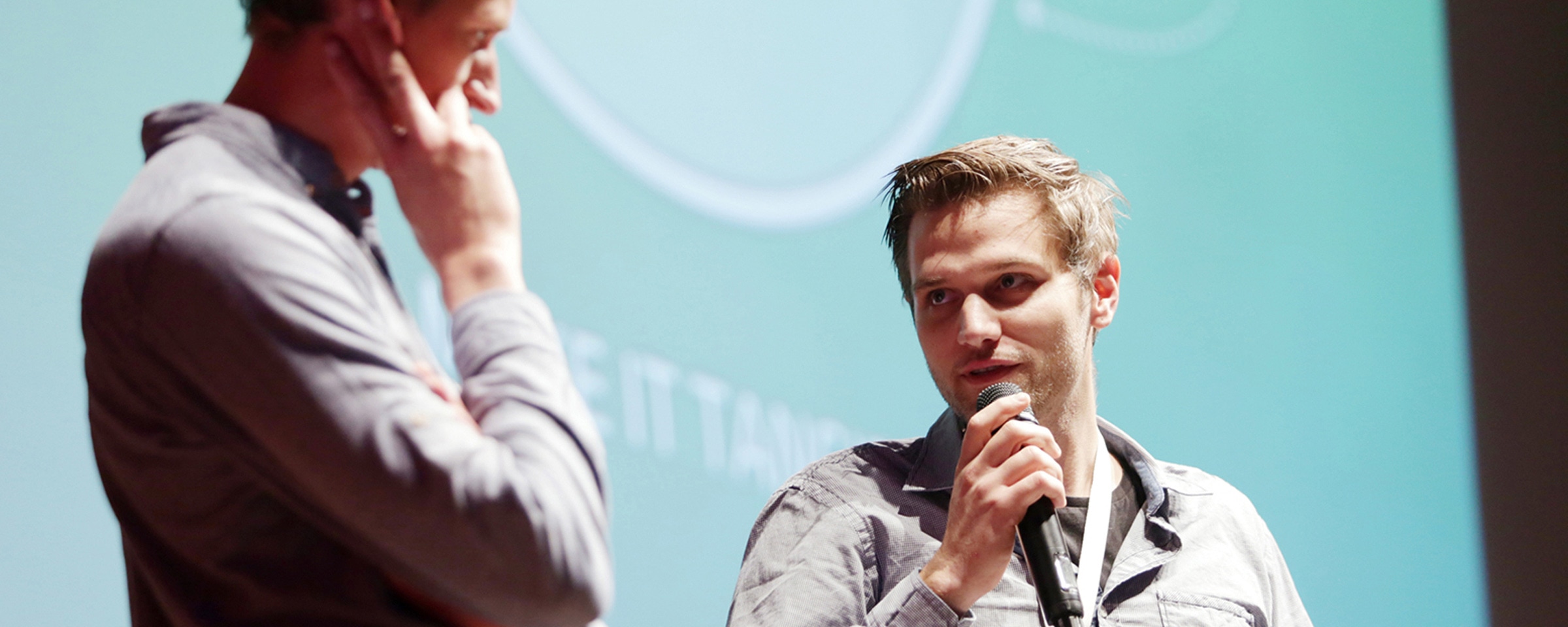 Intuity Fellow Roman spricht über das Buch Prototyping Interfaces