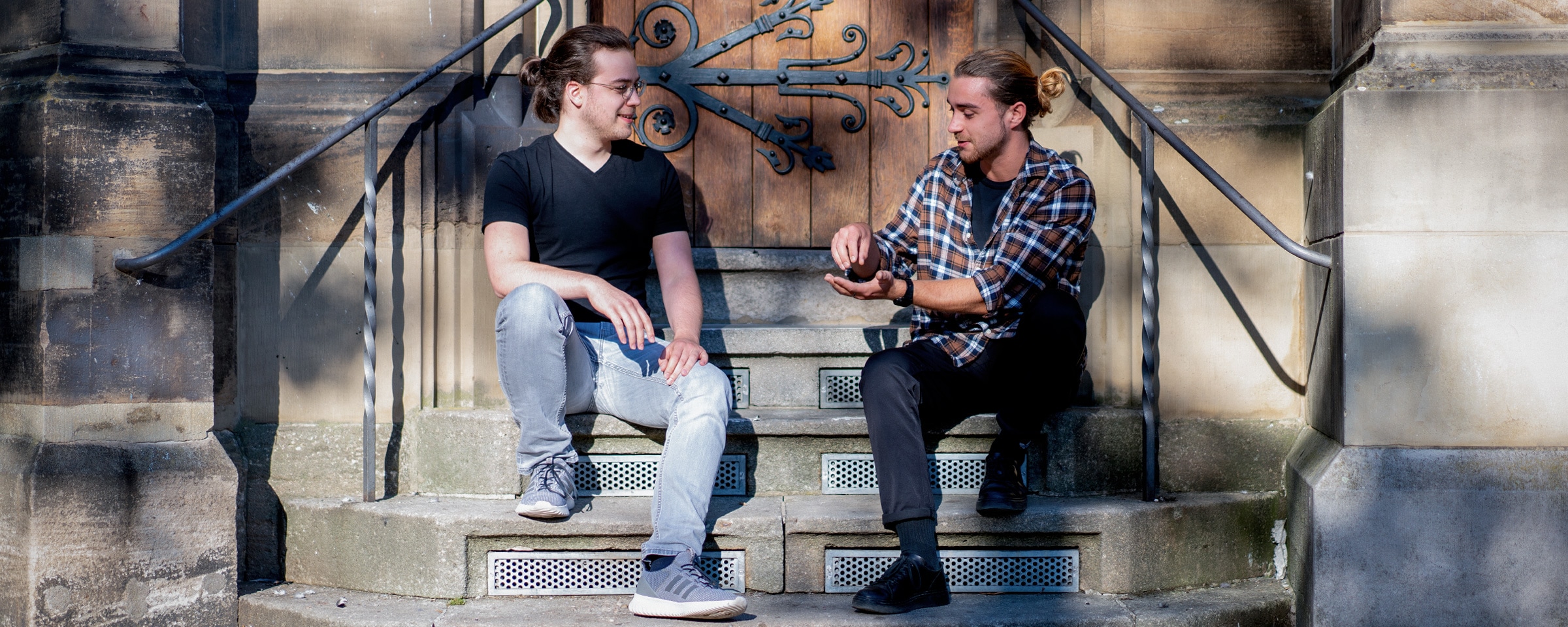 Portrait von Josh und Kai Magnus